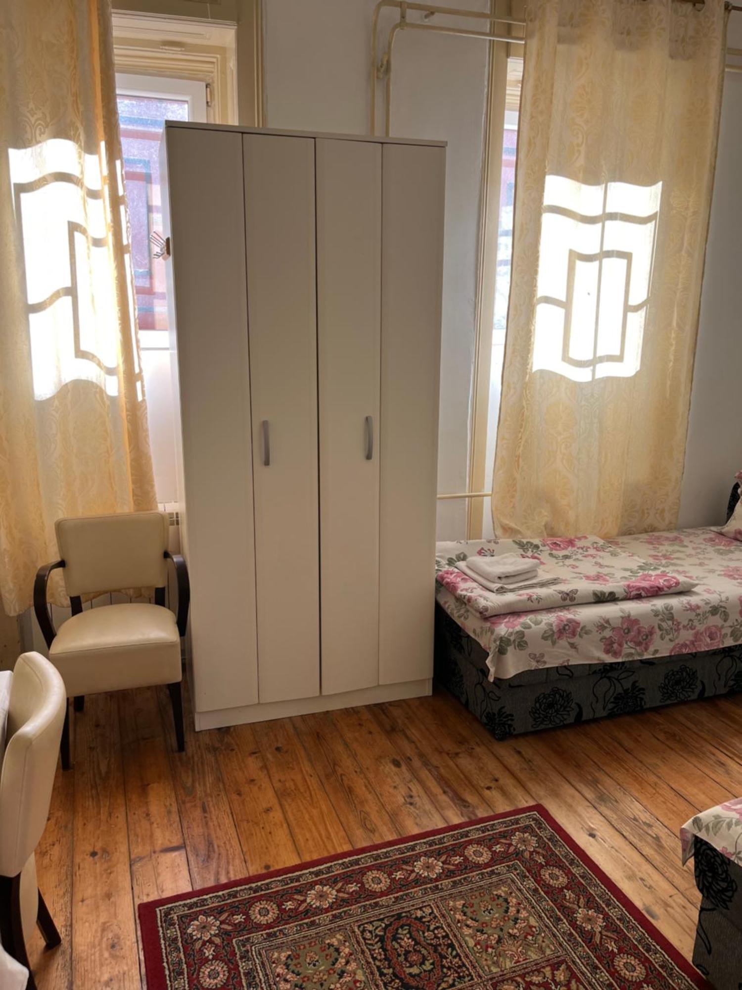 Sobe Sa Sopstvenim Kupatilom Private Rooms Bathroom In Center Novi Sad Eksteriør billede
