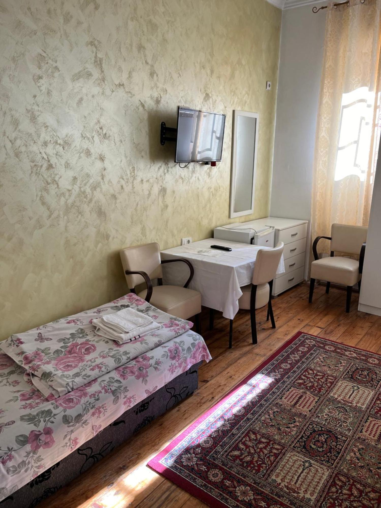 Sobe Sa Sopstvenim Kupatilom Private Rooms Bathroom In Center Novi Sad Eksteriør billede